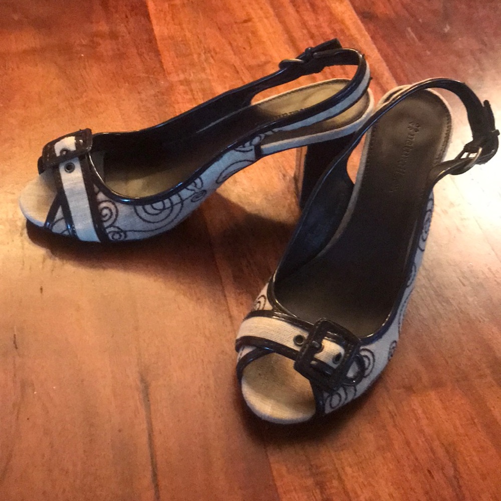 Naturalizer Brown and tan sling back heels 8 1/2